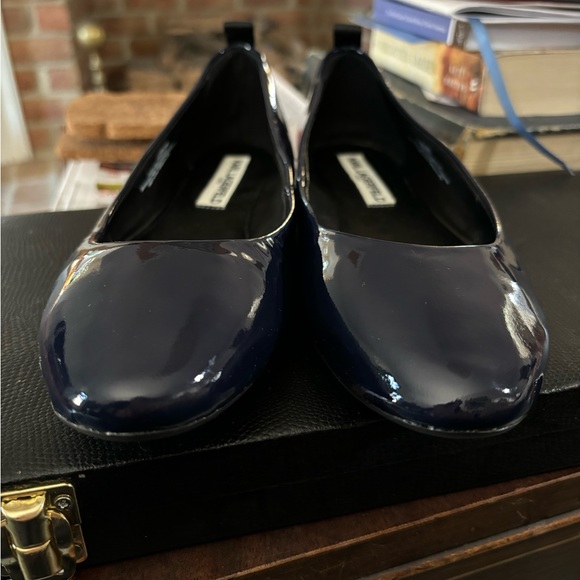 Karl Lagerfeld Paris Vada Dk Blue Patent Ballet Flats - Picture 4 of 10